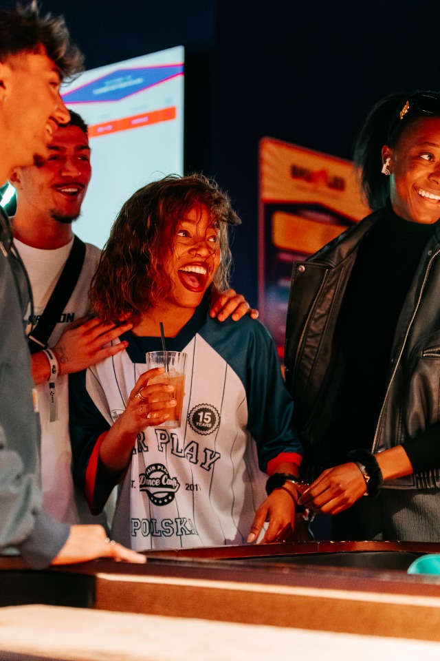 Shuffled Paris 19 &ndash; Activit&eacute; insolite &agrave; Paris, fl&eacute;chettes,shuffleboard - Paris