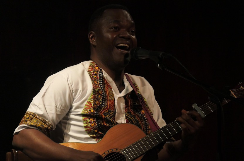De S&egrave;te &agrave; Yaound&eacute; avec Louis Essem  chanson fran&ccedil;aise et cam&eacute;rounaise - Grenoble